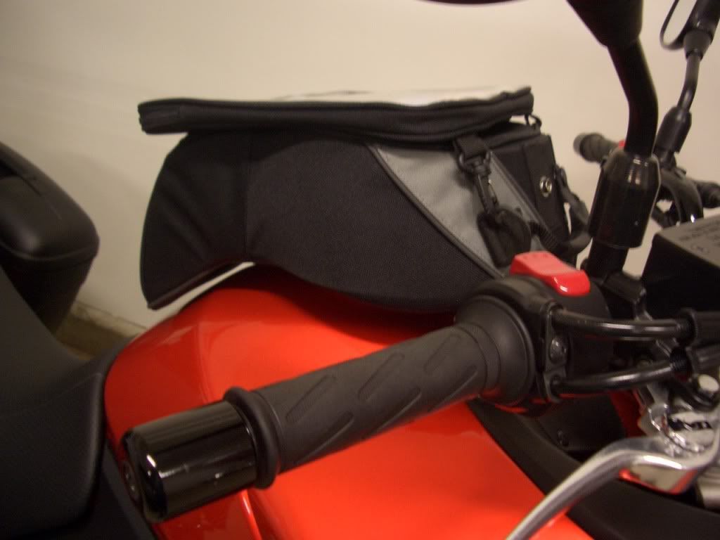 Review of BagsConnection "Engage" QuickLock Tankbag StromTrooper